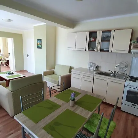 Penthouse Vasiliko In 茨雷沃