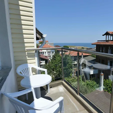 Penthouse Vasiliko In 公寓 茨雷沃